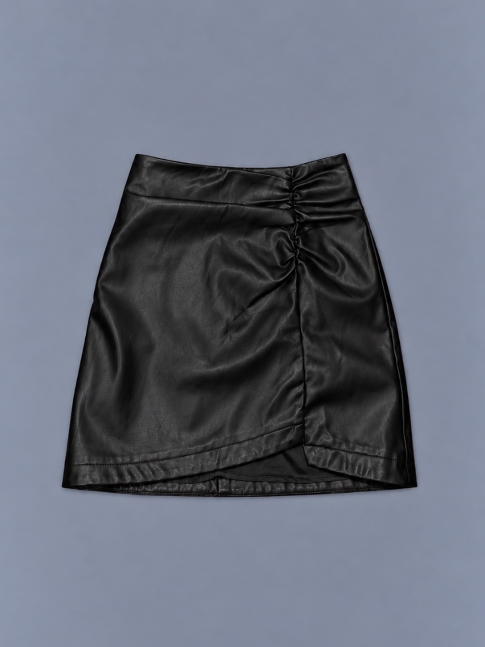 ASTR The Label Isoline Faux Leather Ruched Mini Skirt – XS
